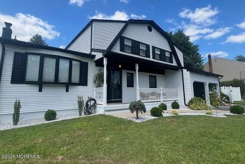 31 Wolfpack Road Hamilton NJ 08619