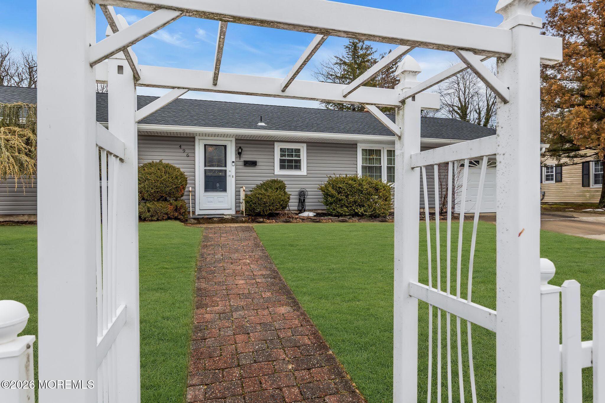 496 Apple Valley Drive