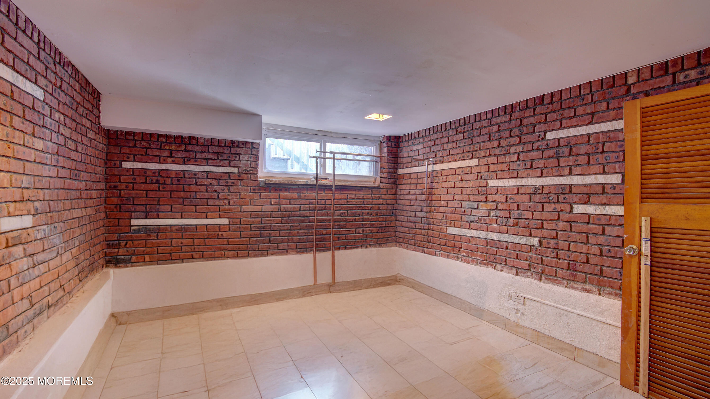 1066 S Mereline Avenue, Avenel, New Jersey image 20