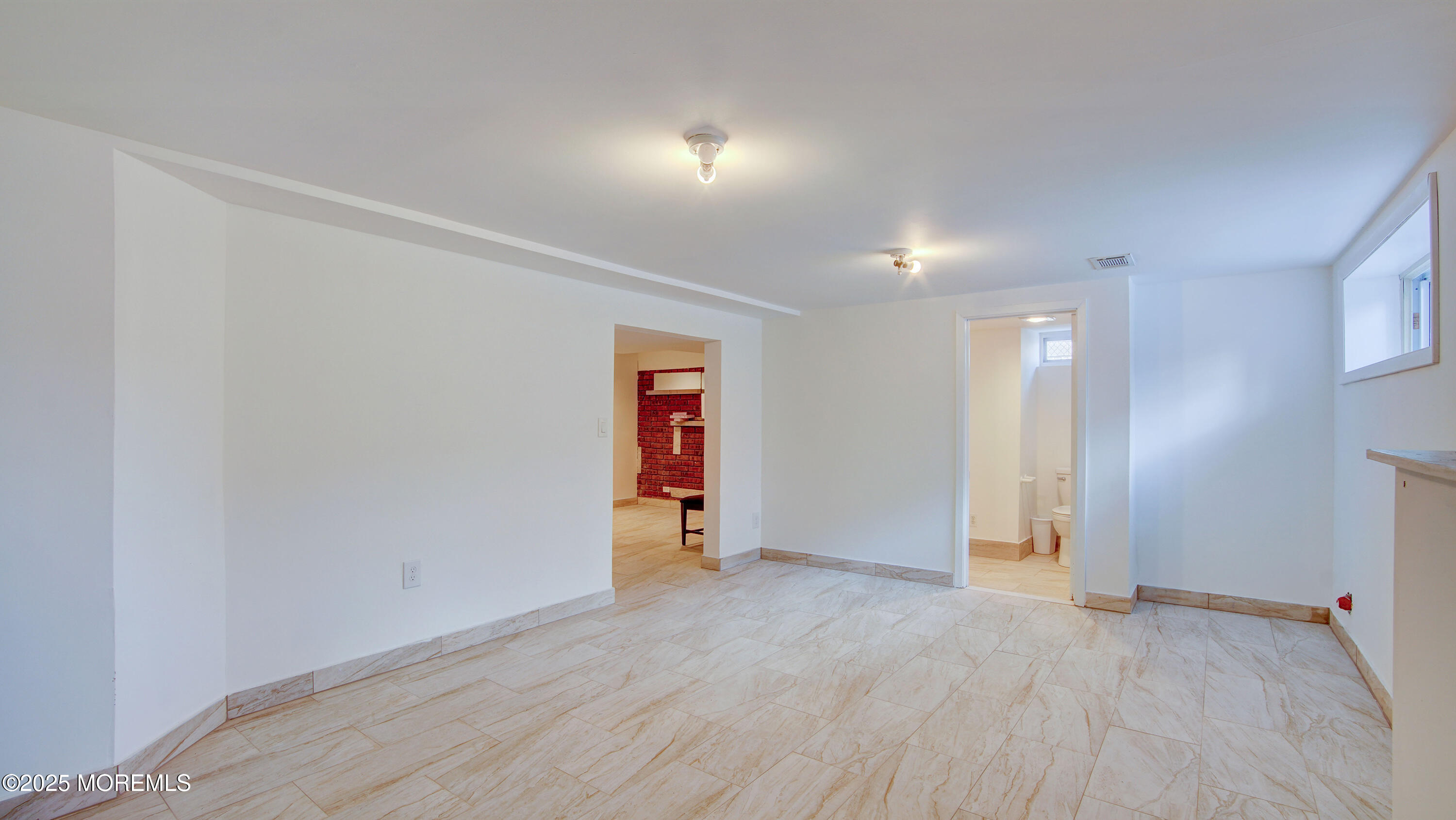 1066 S Mereline Avenue, Avenel, New Jersey image 28