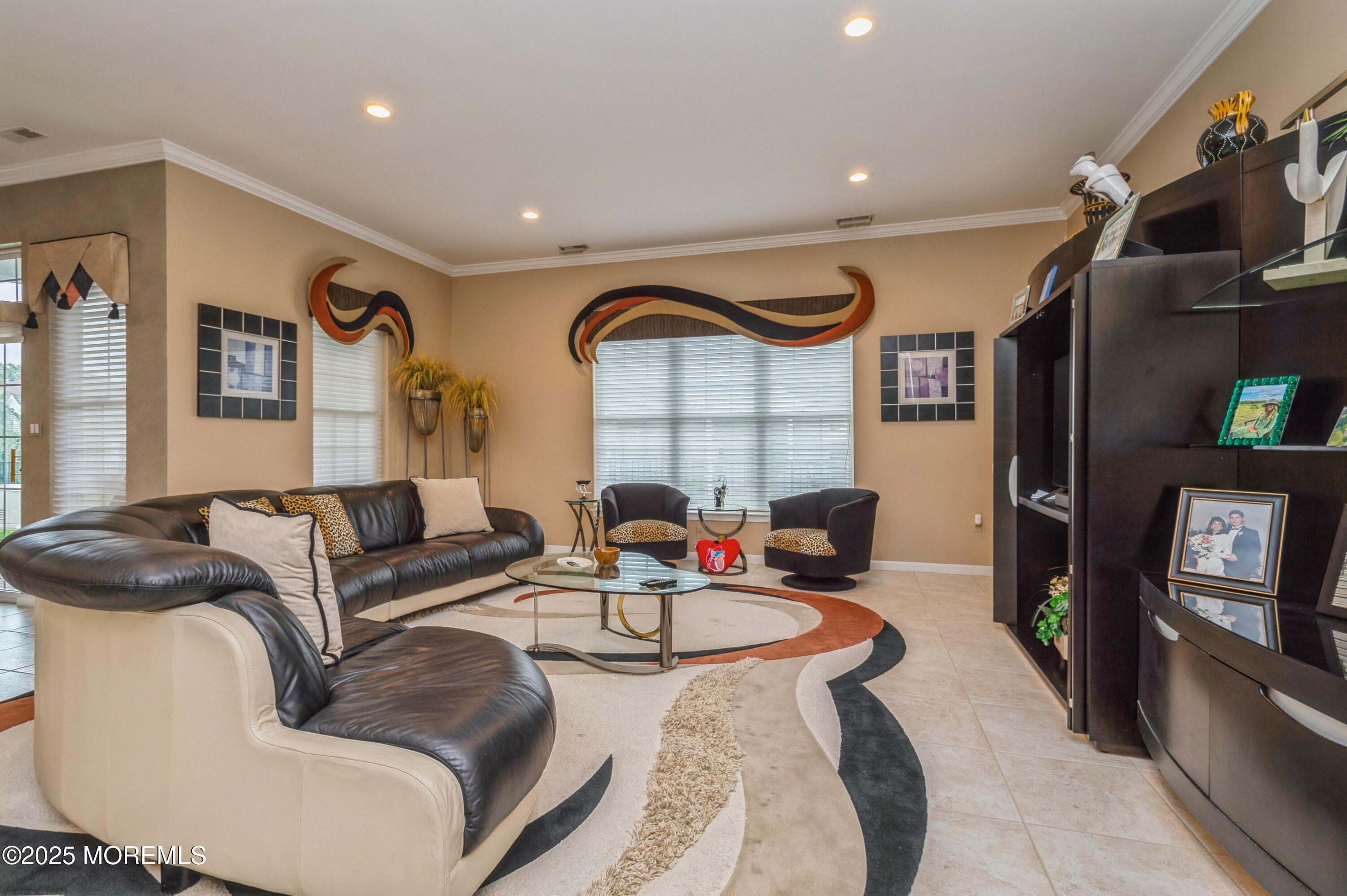 13 Hogan Way, Monroe Township, New Jersey image 10