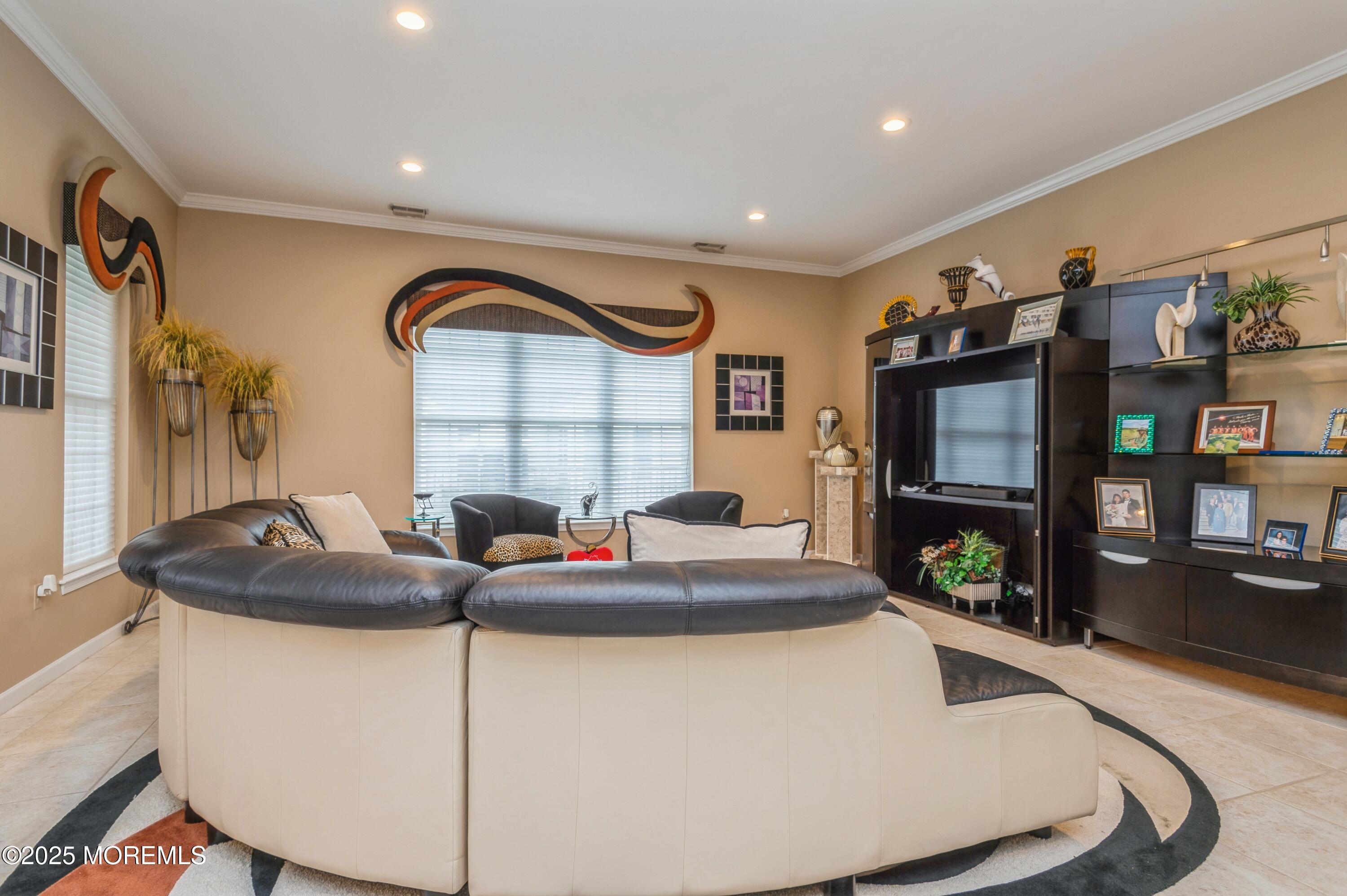 13 Hogan Way, Monroe Township, New Jersey image 11