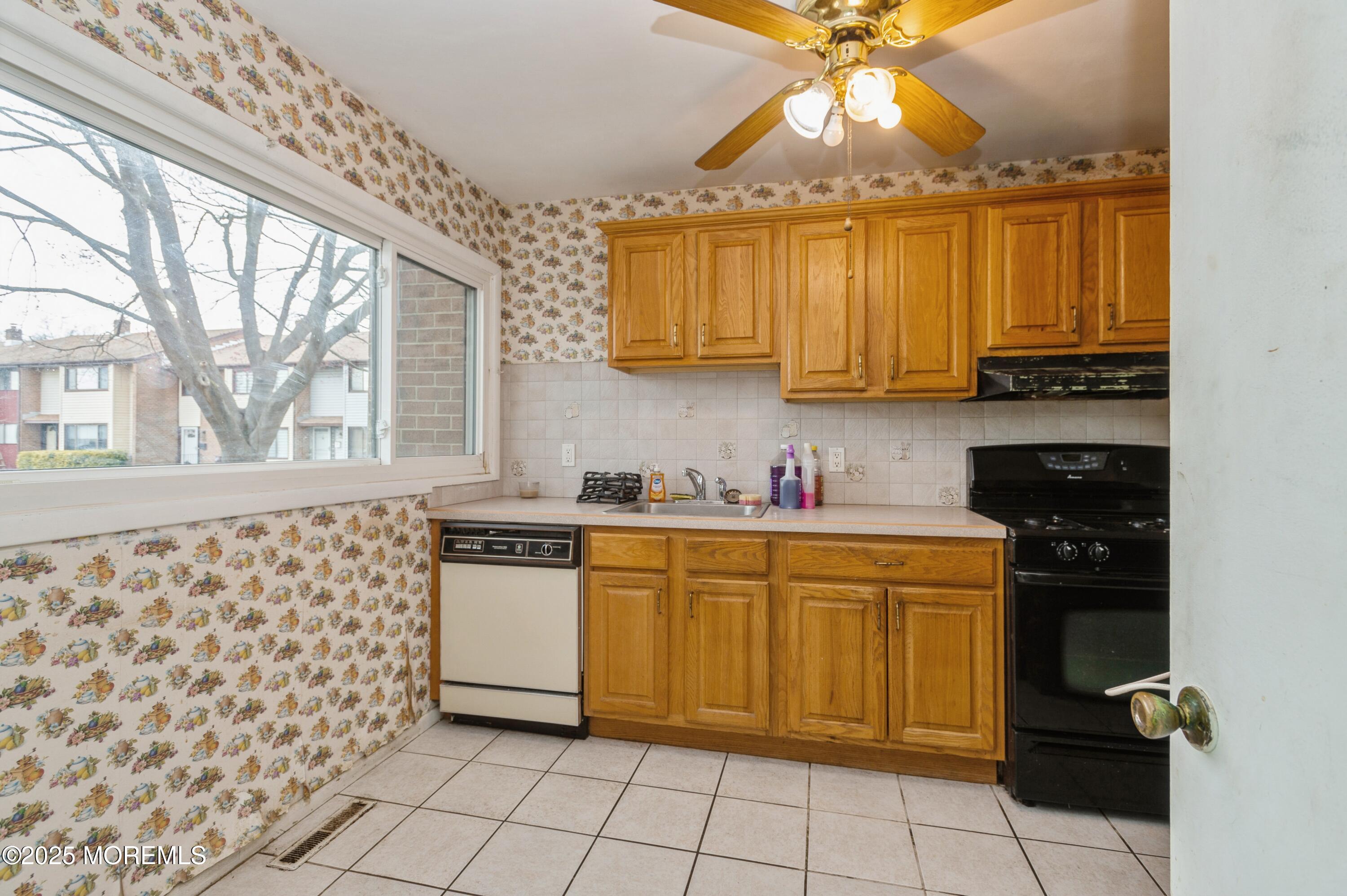 512 Fairfield Road, East Windsor, New Jersey image 7