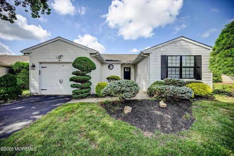 41 Lakeview Drive Marlboro NJ 07746