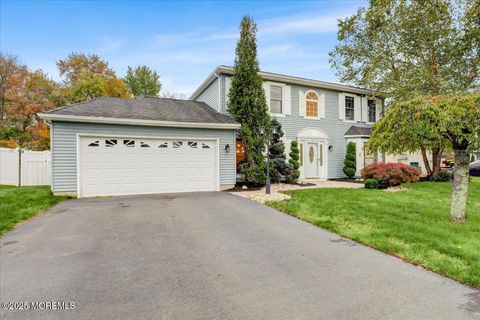 Photo of 7 Hawk Court, Howell, NJ 07731 (MLS # 22531305)