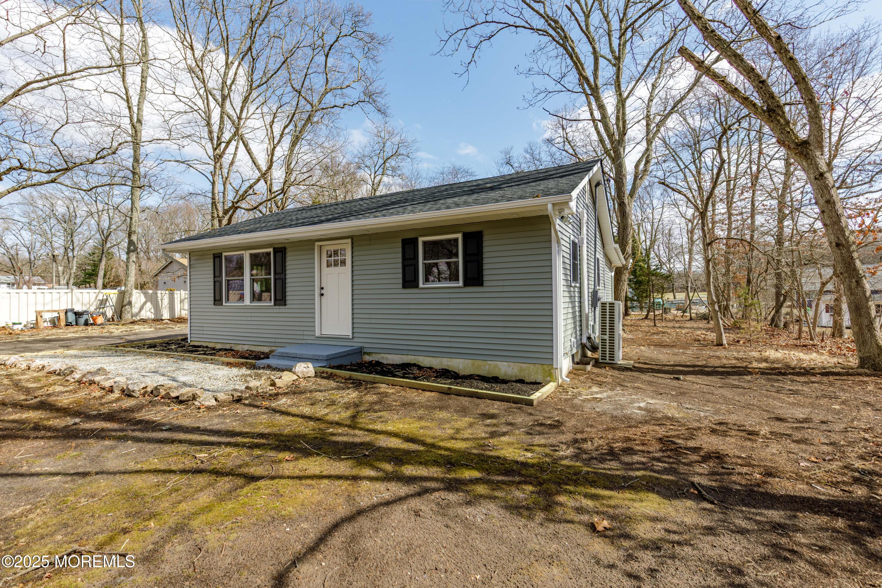 9 W Caines Drive, Cream Ridge, New Jersey image 11