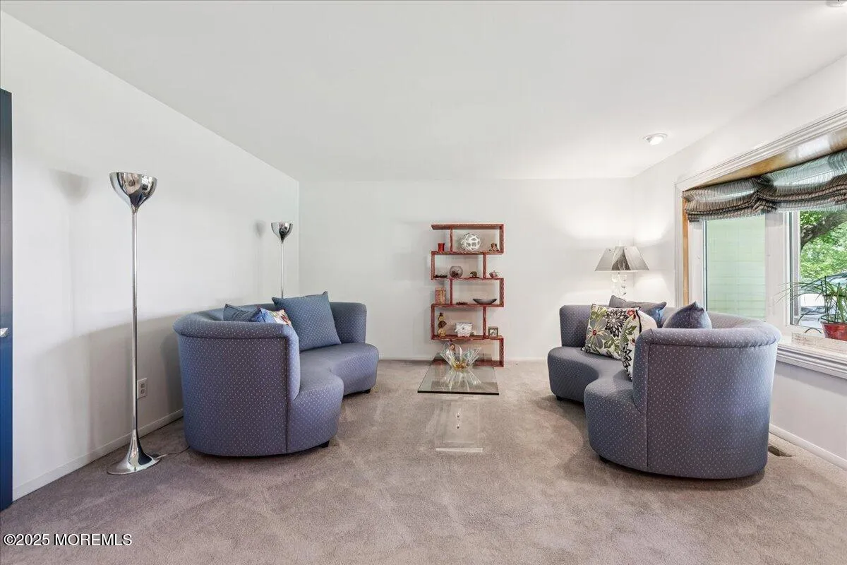 Manalapan, New Jersey 07726, United States, 4 Bedrooms Bedrooms, ,2 BathroomsBathrooms,Residential,Active,158487