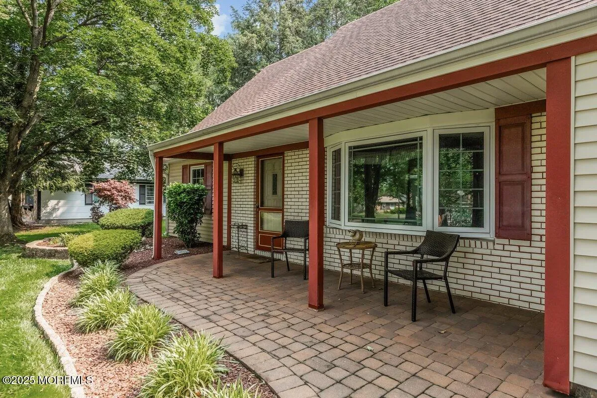 Manalapan, New Jersey 07726, United States, 4 Bedrooms Bedrooms, ,2 BathroomsBathrooms,Residential,Active,158487