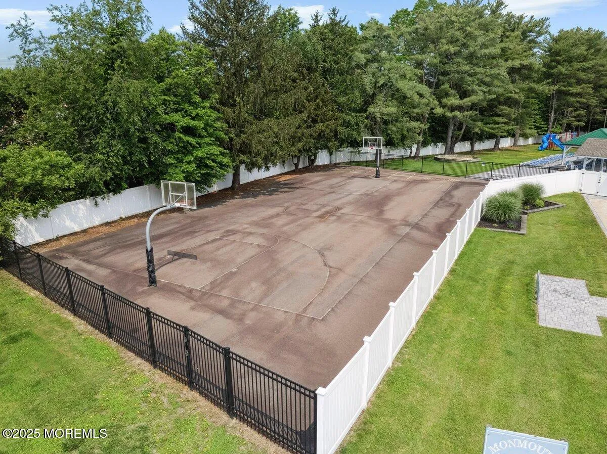 Manalapan, New Jersey 07726, United States, 4 Bedrooms Bedrooms, ,2 BathroomsBathrooms,Residential,Active,158487