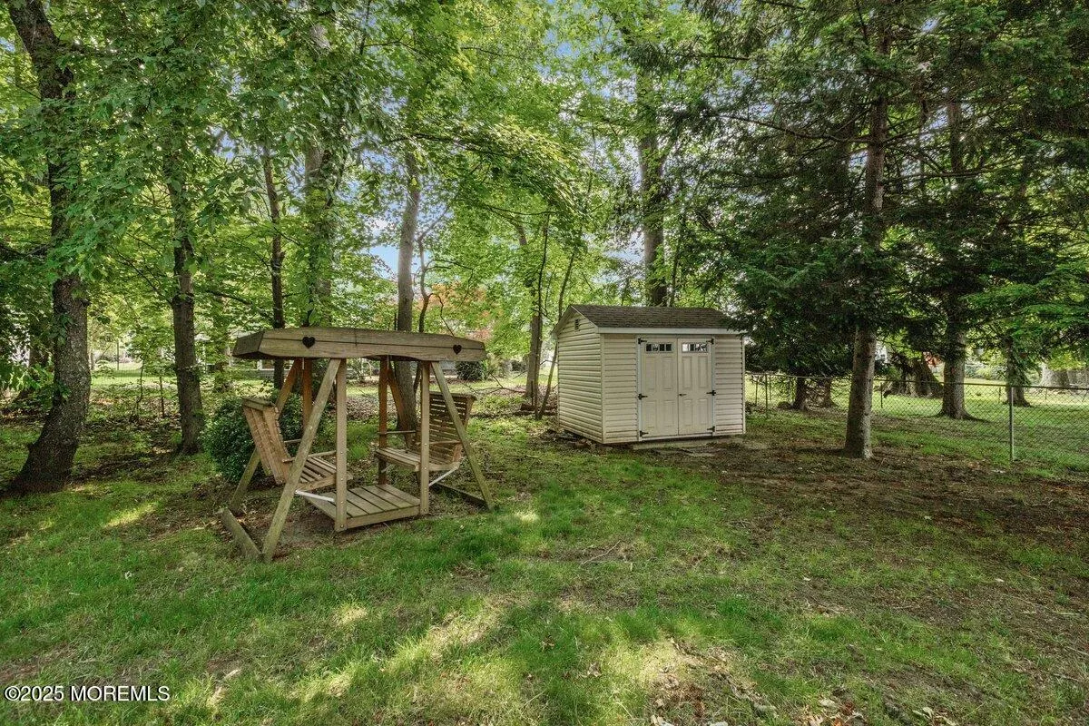 Manalapan, New Jersey 07726, United States, 4 Bedrooms Bedrooms, ,2 BathroomsBathrooms,Residential,Active,158487