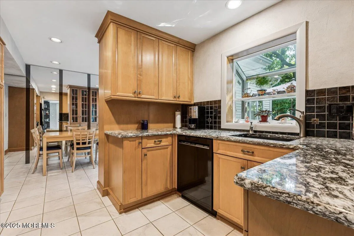 Manalapan, New Jersey 07726, United States, 4 Bedrooms Bedrooms, ,2 BathroomsBathrooms,Residential,Active,158487