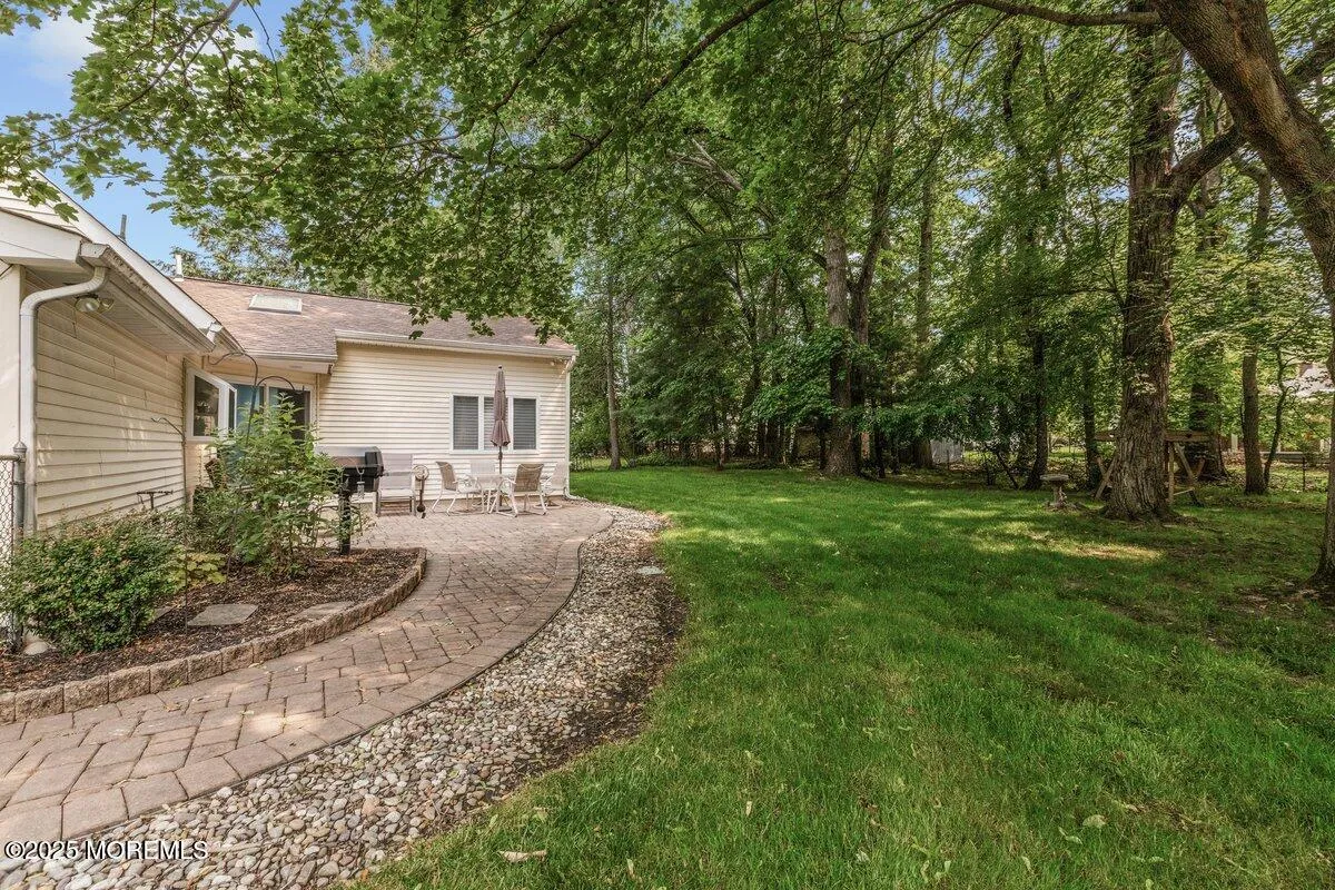 Manalapan, New Jersey 07726, United States, 4 Bedrooms Bedrooms, ,2 BathroomsBathrooms,Residential,Active,158487