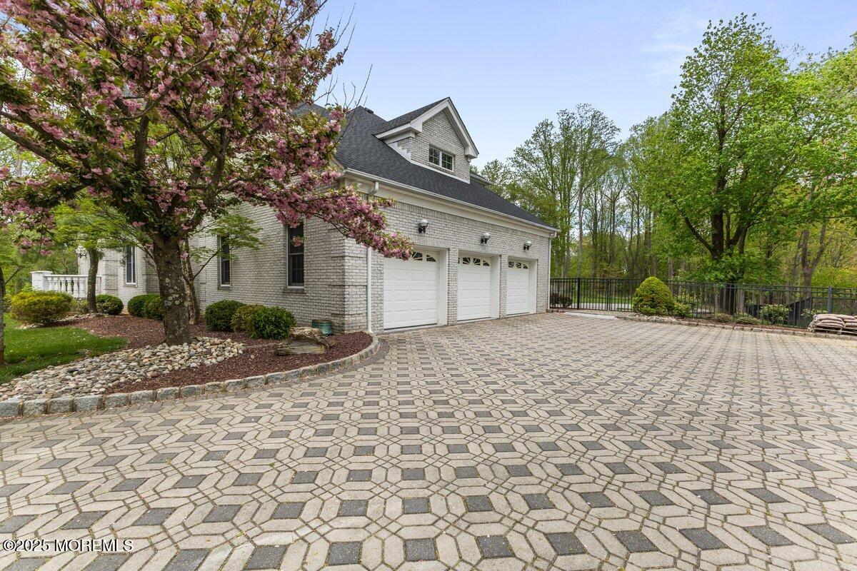 818 Holmdel Road #B, Holmdel, New Jersey image 5