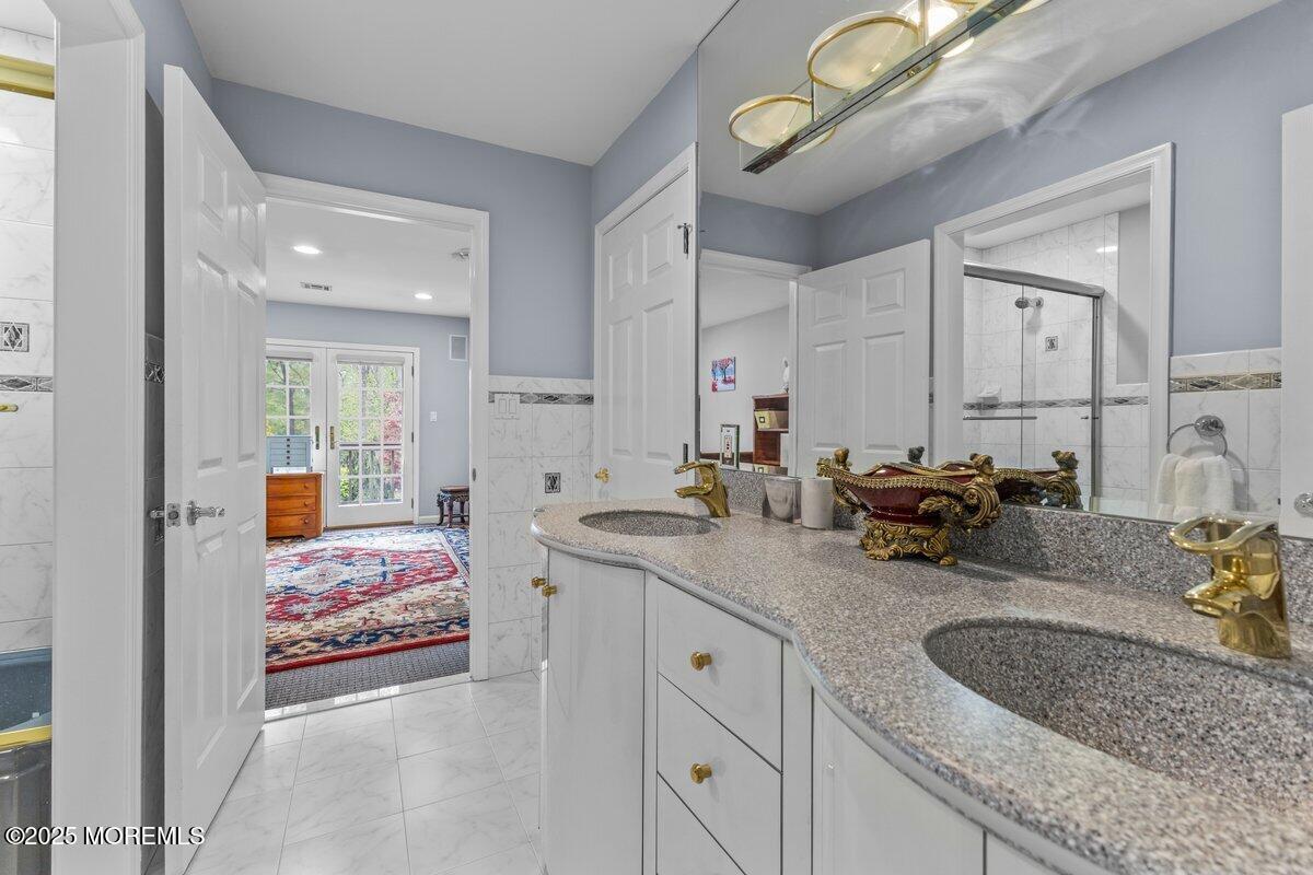 818 Holmdel Road #B, Holmdel, New Jersey image 37