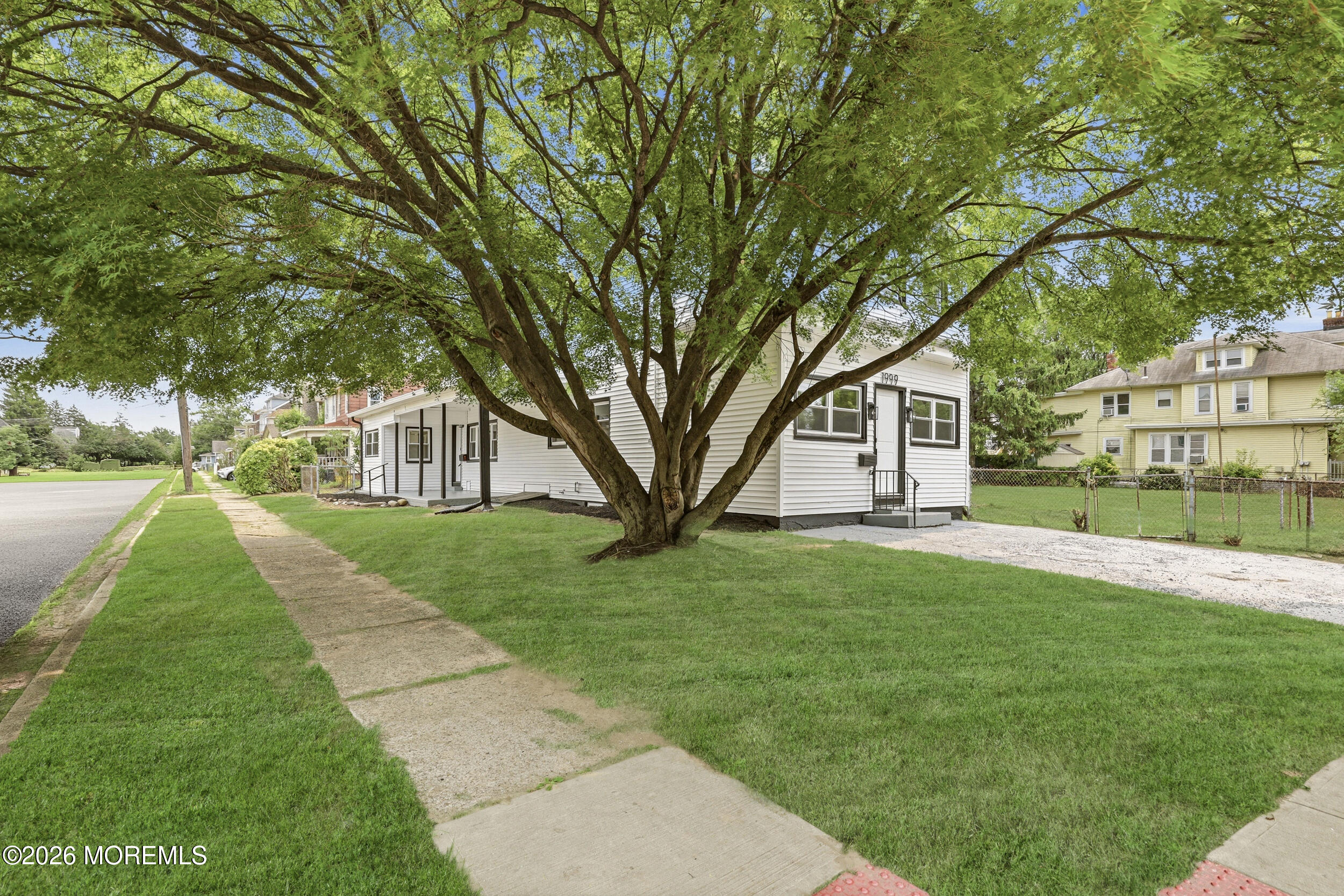 1999 Greenwood Avenue