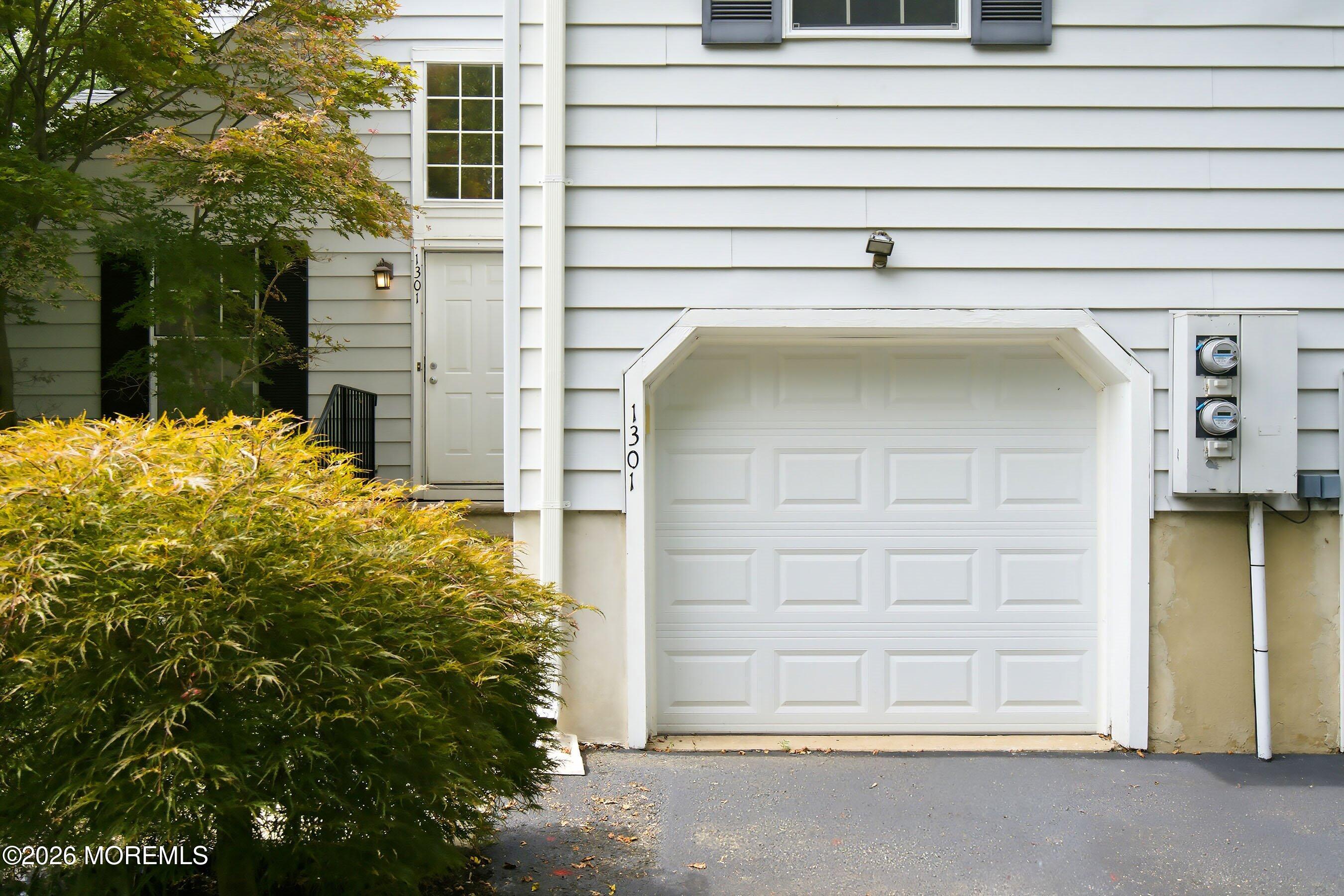 1301 Buckingham Circle