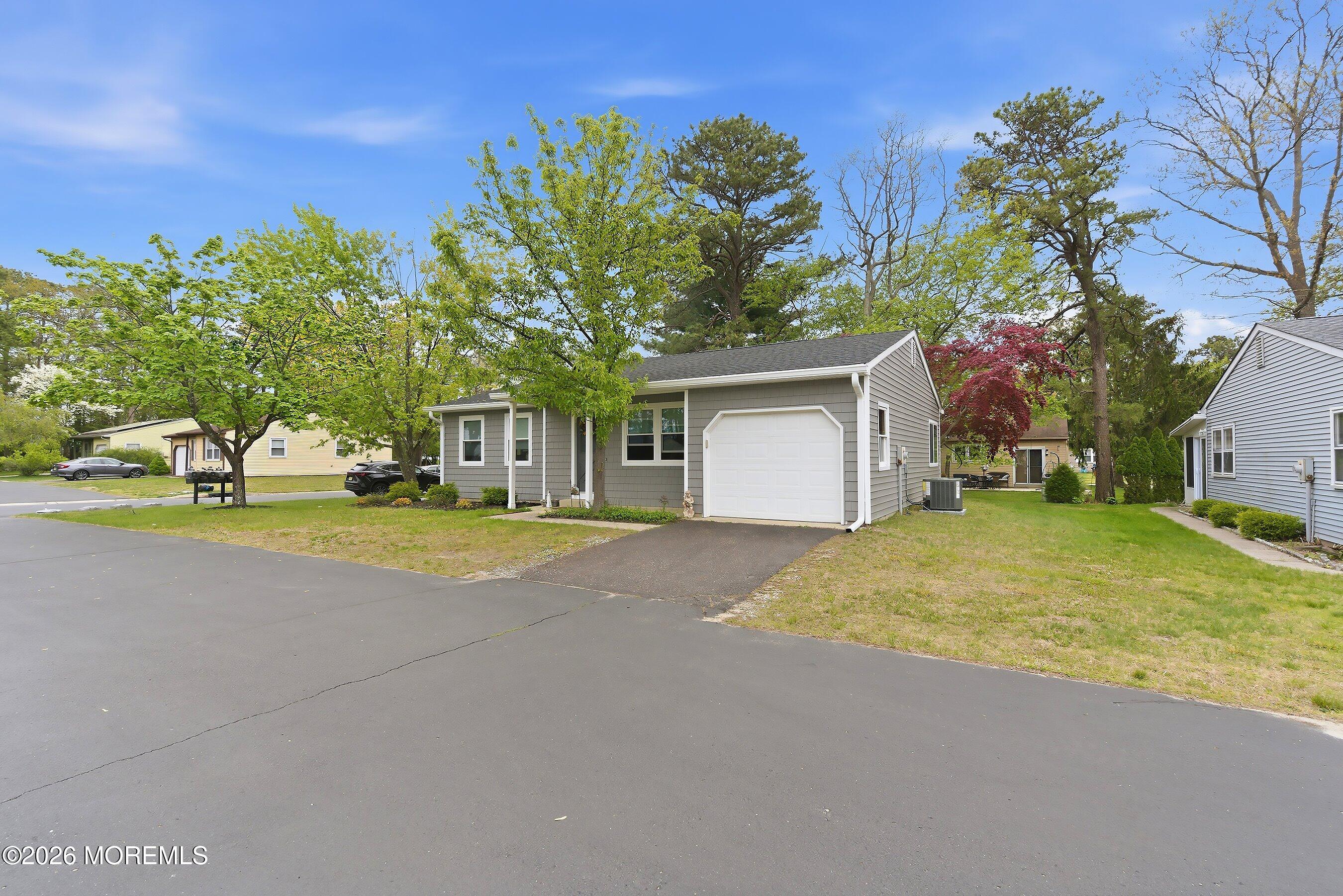 2 Berry Hill Road 72