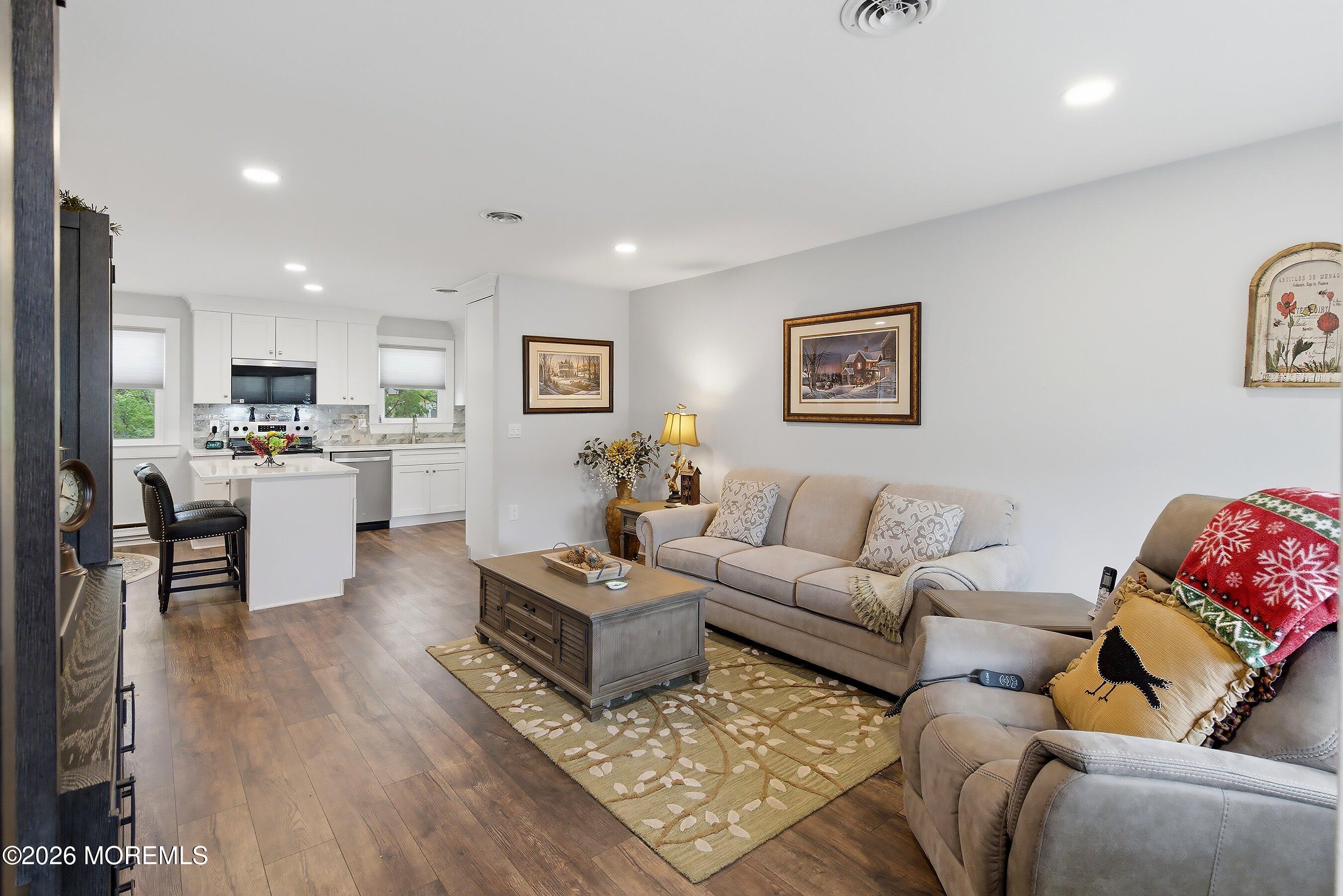 2 Berry Hill Road 72