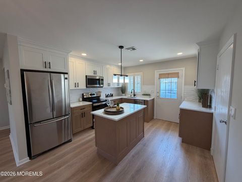 699A Plymouth Drive 699A Lakewood NJ 08701