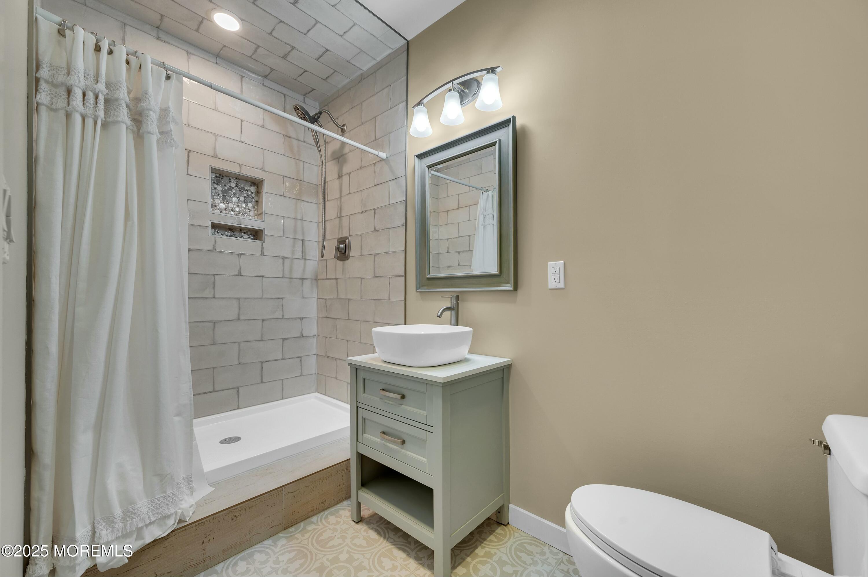 600 Brookside Drive, Toms River, New Jersey image 46