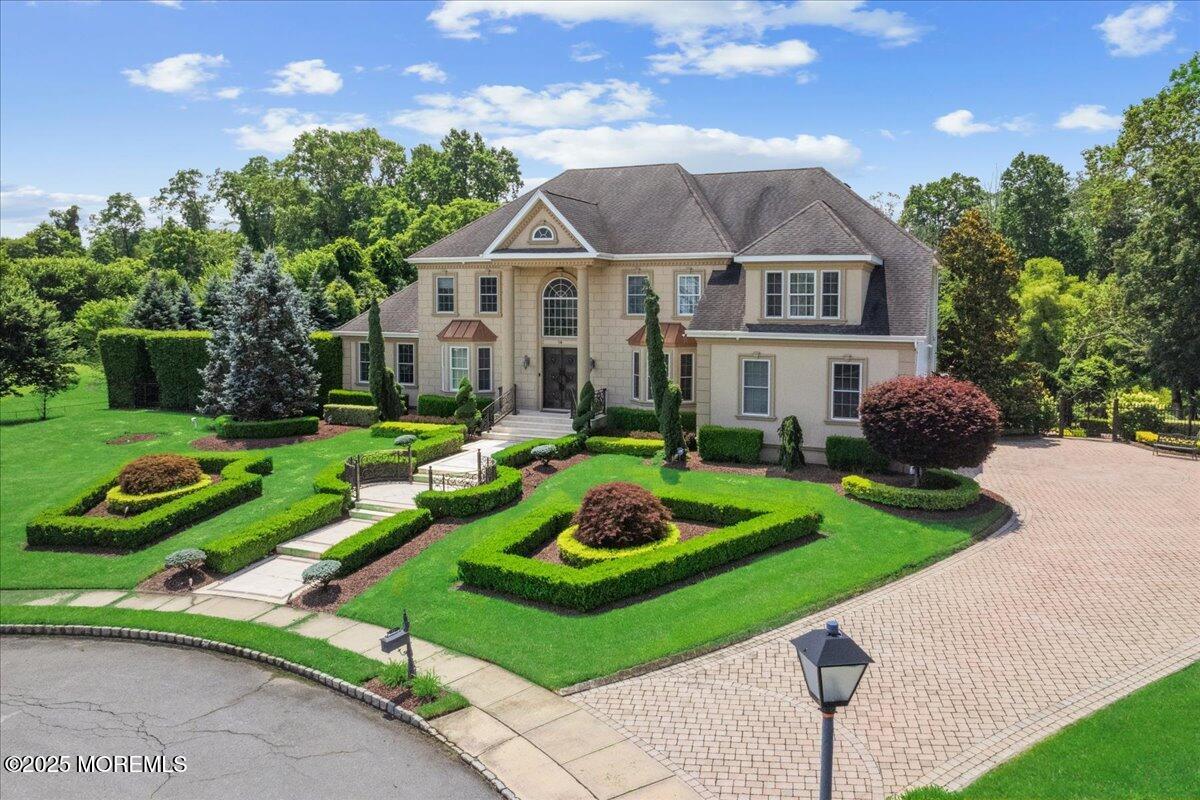 14 Saratoga Court