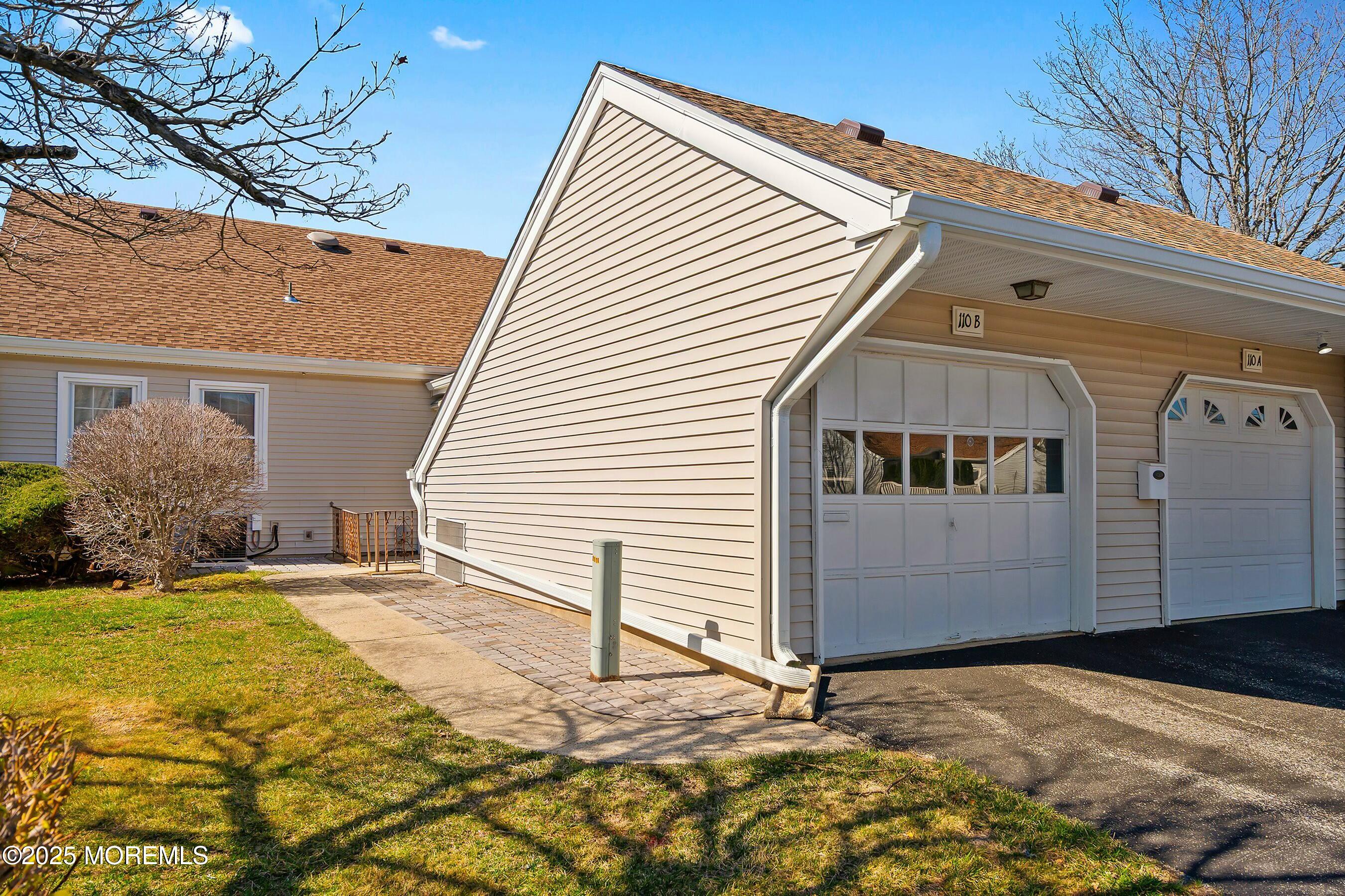110 Henley Court #B, Freehold, New Jersey image 17
