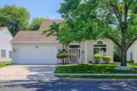 Homes For Sale - 212 Wagon Wheel Lane<br/> Burlington County, Columbus, NJ 08022