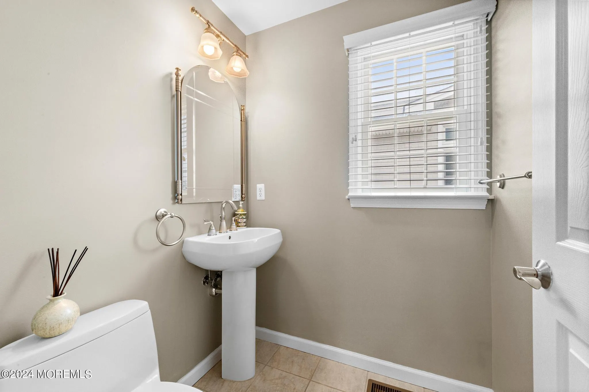 Long Beach Twp, New Jersey 08008, United States, 4 Bedrooms Bedrooms, ,4 BathroomsBathrooms,Residential,Pending,39718