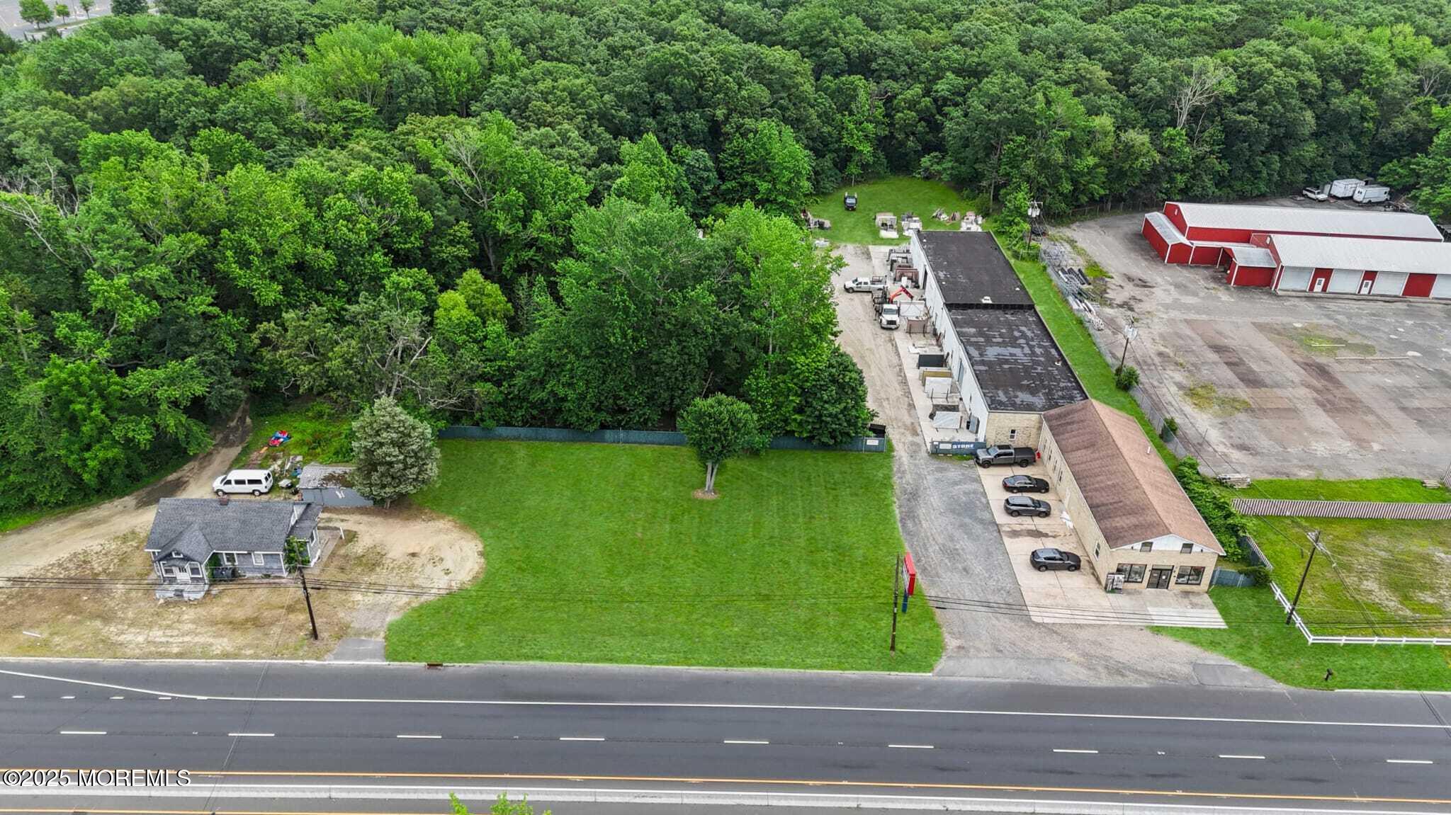 1375 Us Highway 9 N