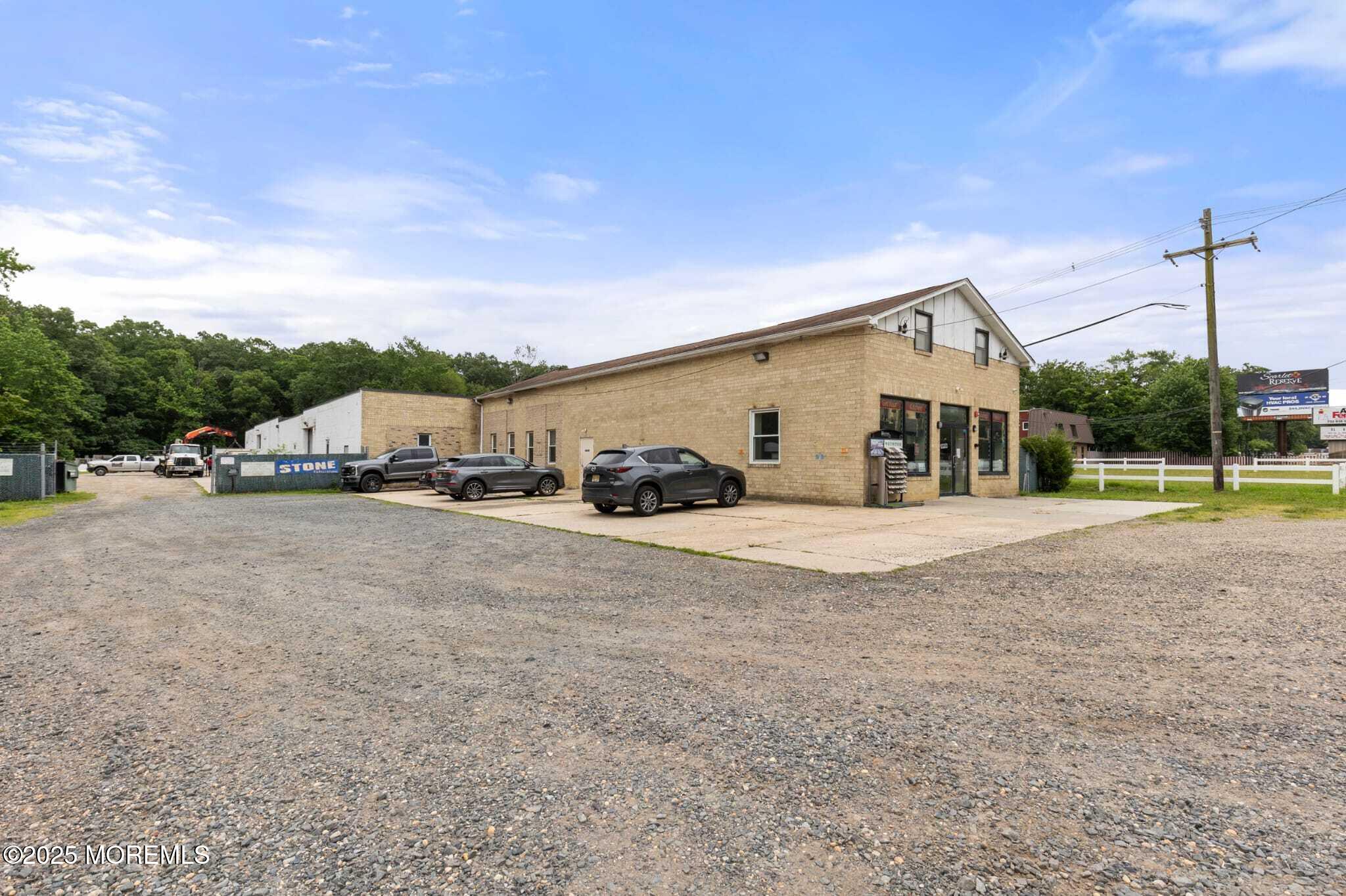1375 Us Highway 9 N
