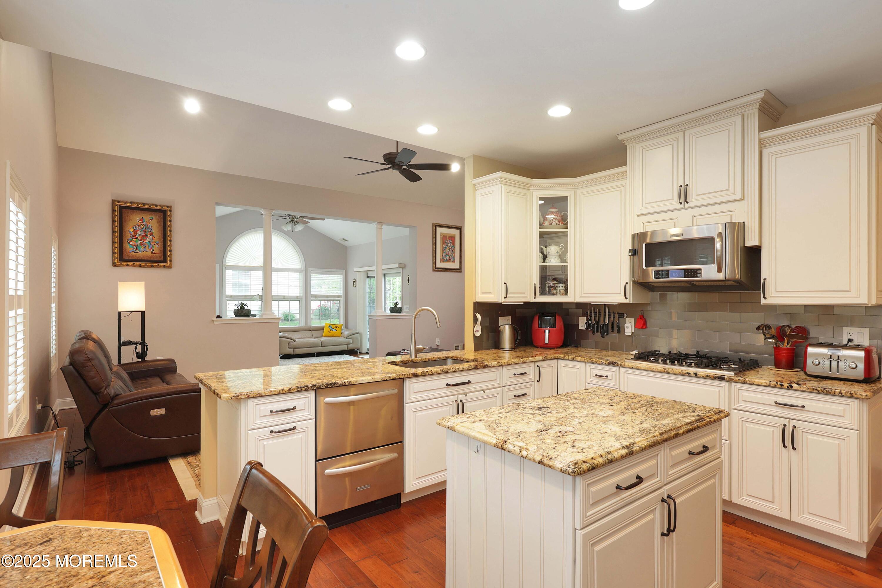 118 Timber Hill Drive, Monroe Township, New Jersey image 18