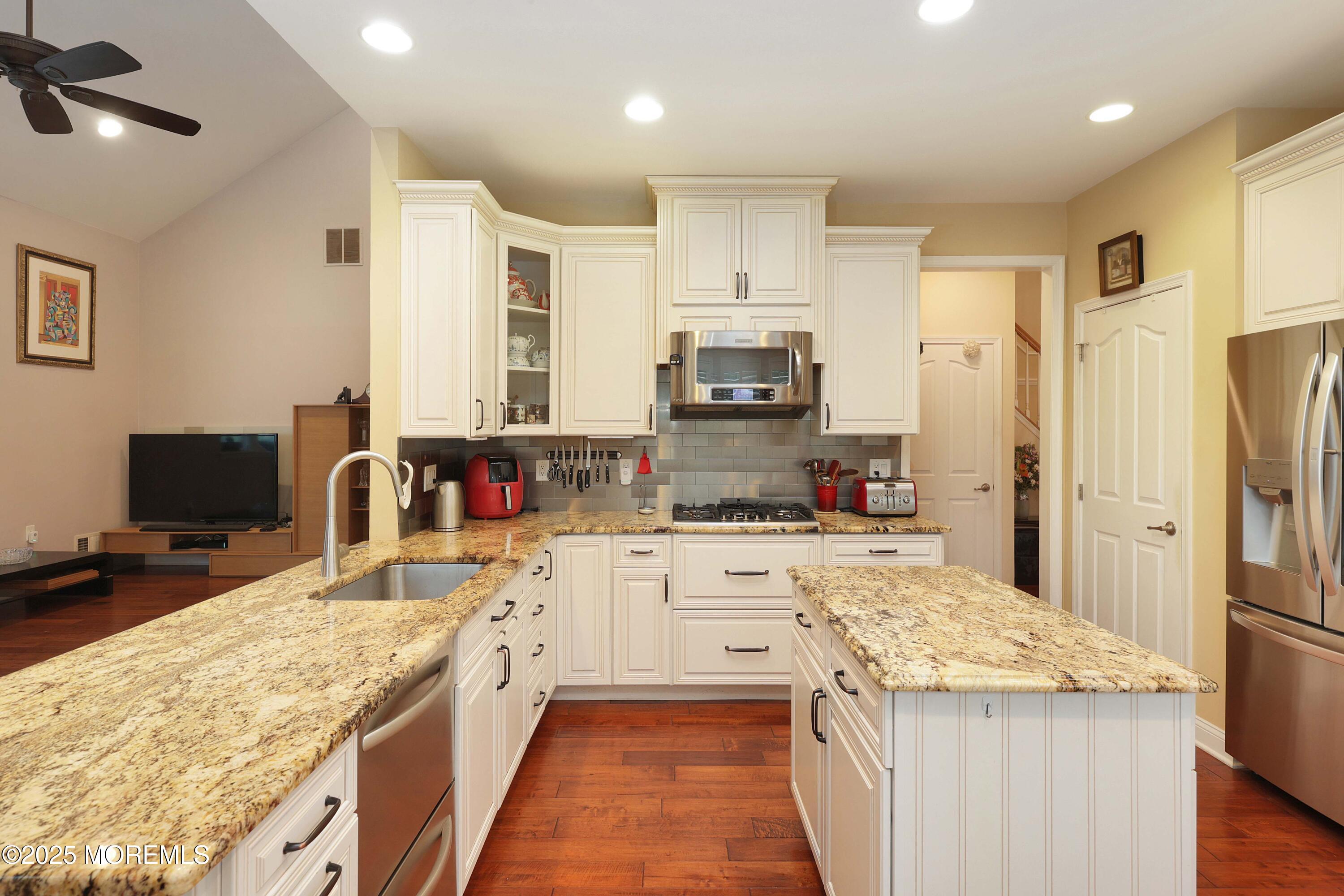118 Timber Hill Drive, Monroe Township, New Jersey image 16