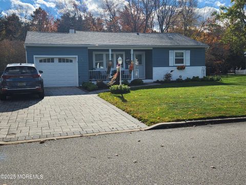 Homes For Sale - 35 Edinburgh Drive<br/> Toms River, NJ 08757
