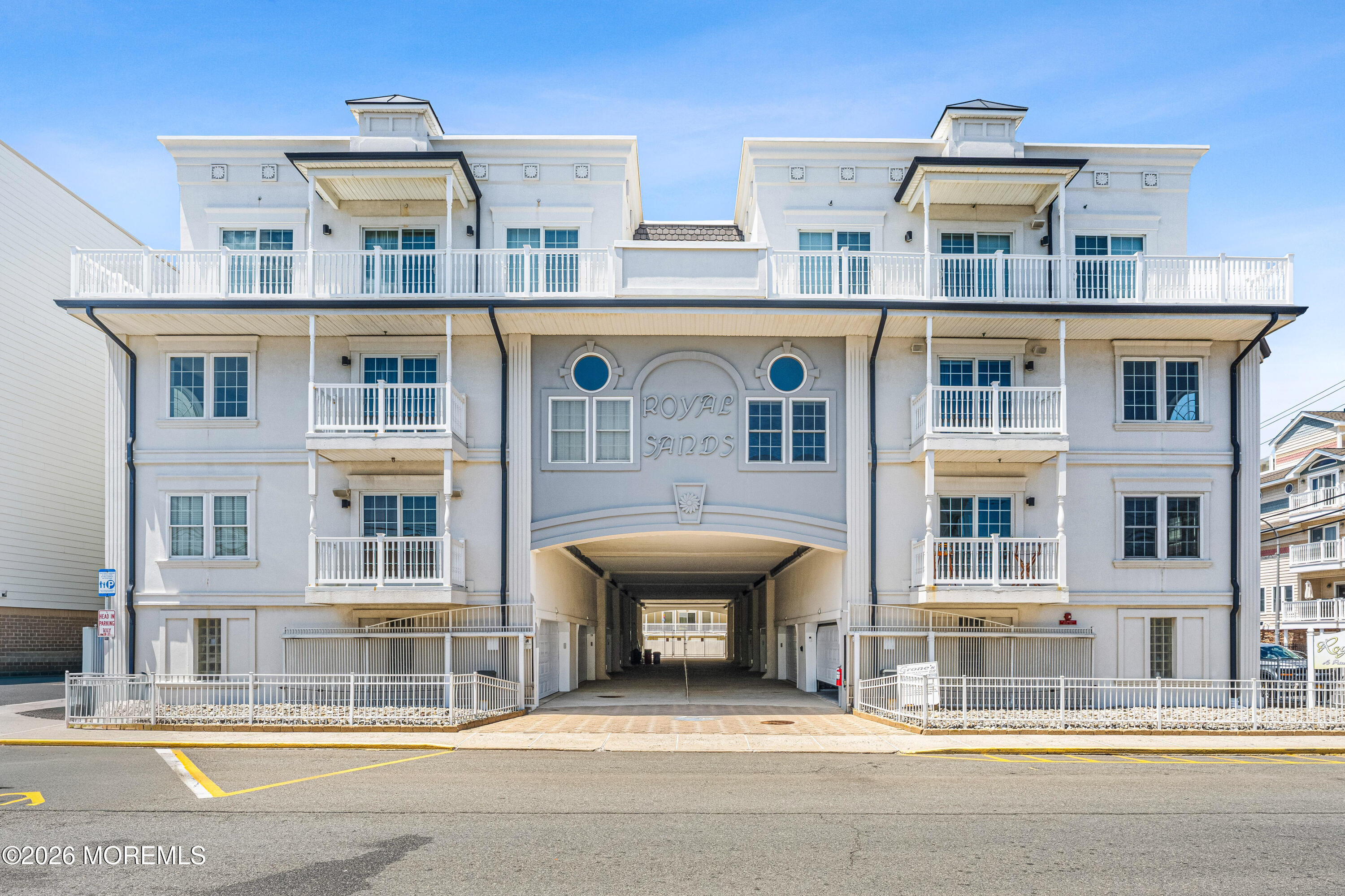 SUMNER 15 Front View 071522