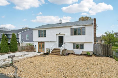 Photo of 3138 Oceanic Drive, Toms River, NJ 08753 (MLS # 22611519)