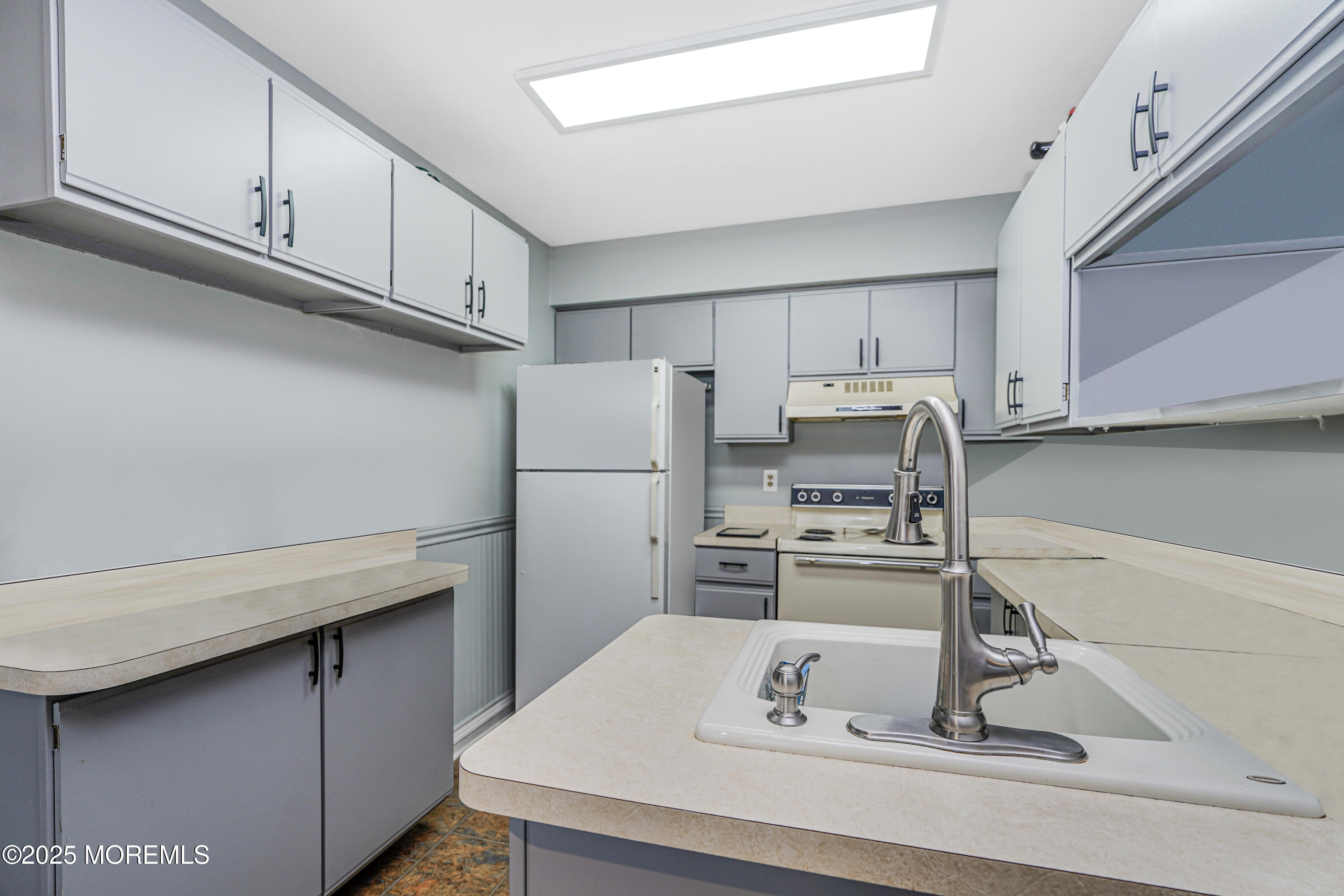 5 Village Green Road, Bedminster, New Jersey image 6