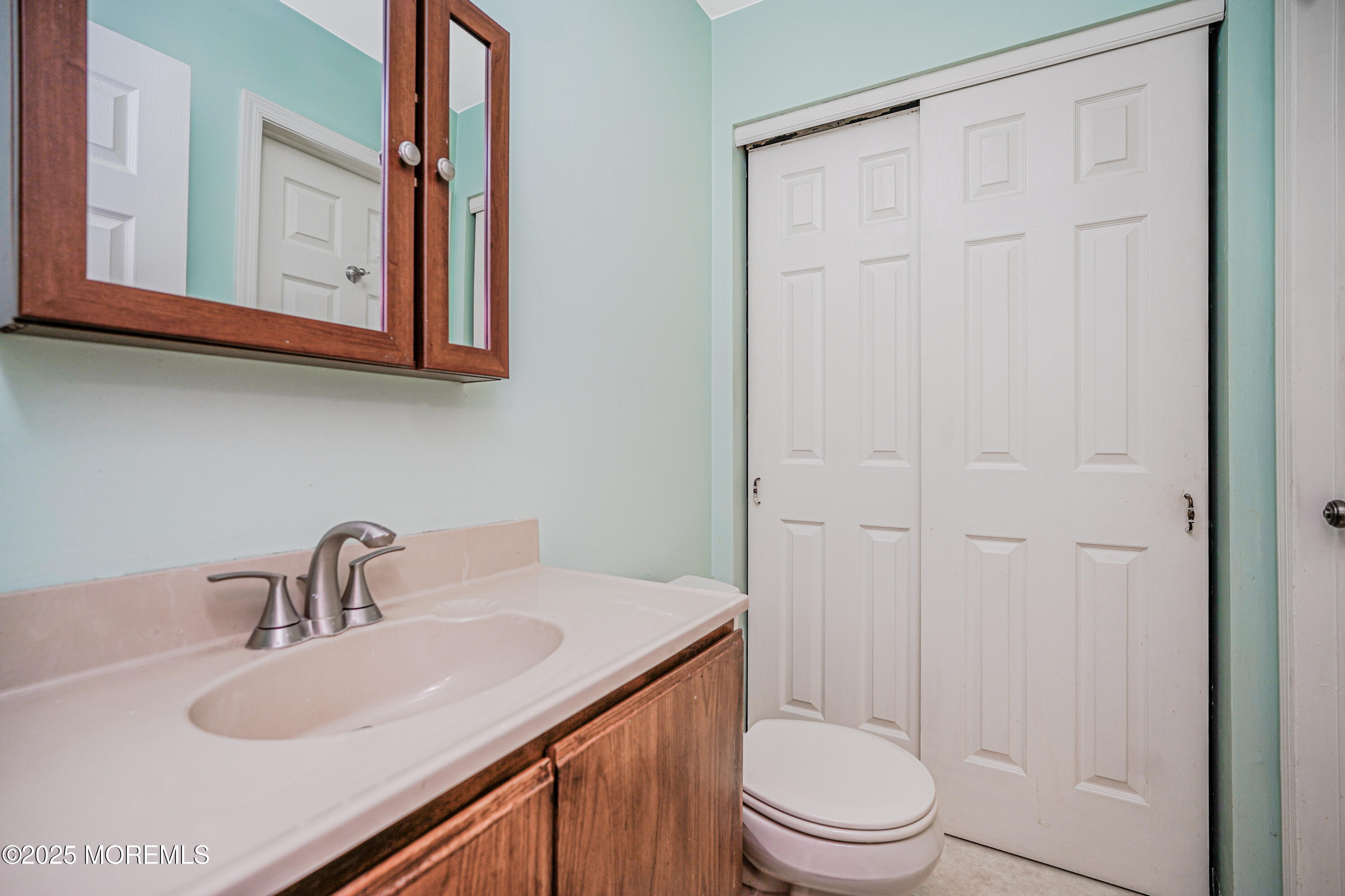 5 Village Green Road, Bedminster, New Jersey image 14