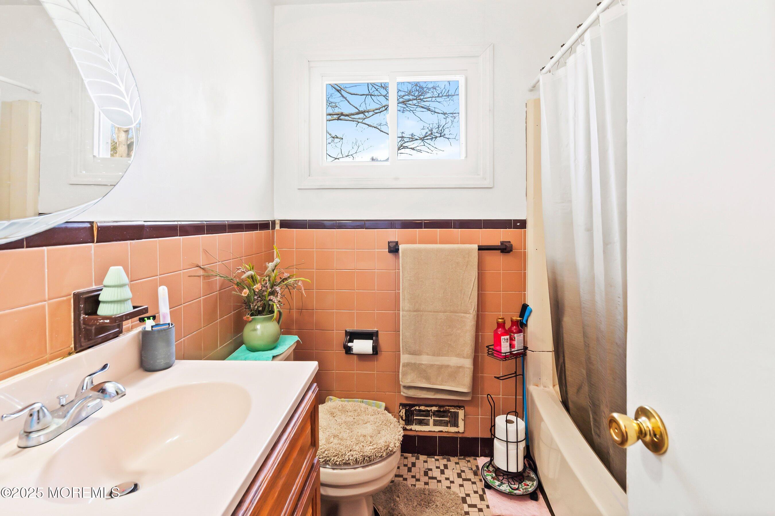 1 Avon Way, Brick, New Jersey image 21