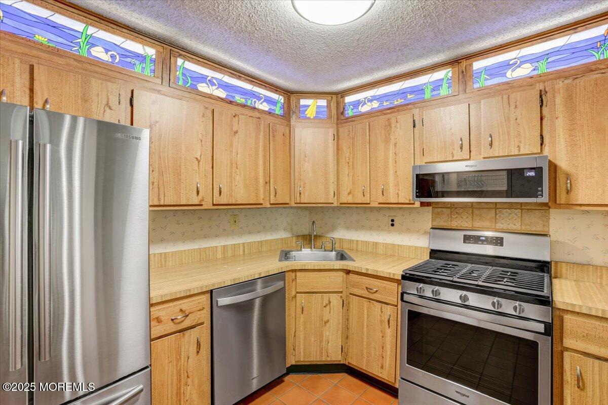5-3 Portland Court, Freehold, New Jersey image 6