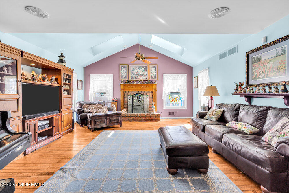 1119 Aster Drive, Toms River, New Jersey image 8