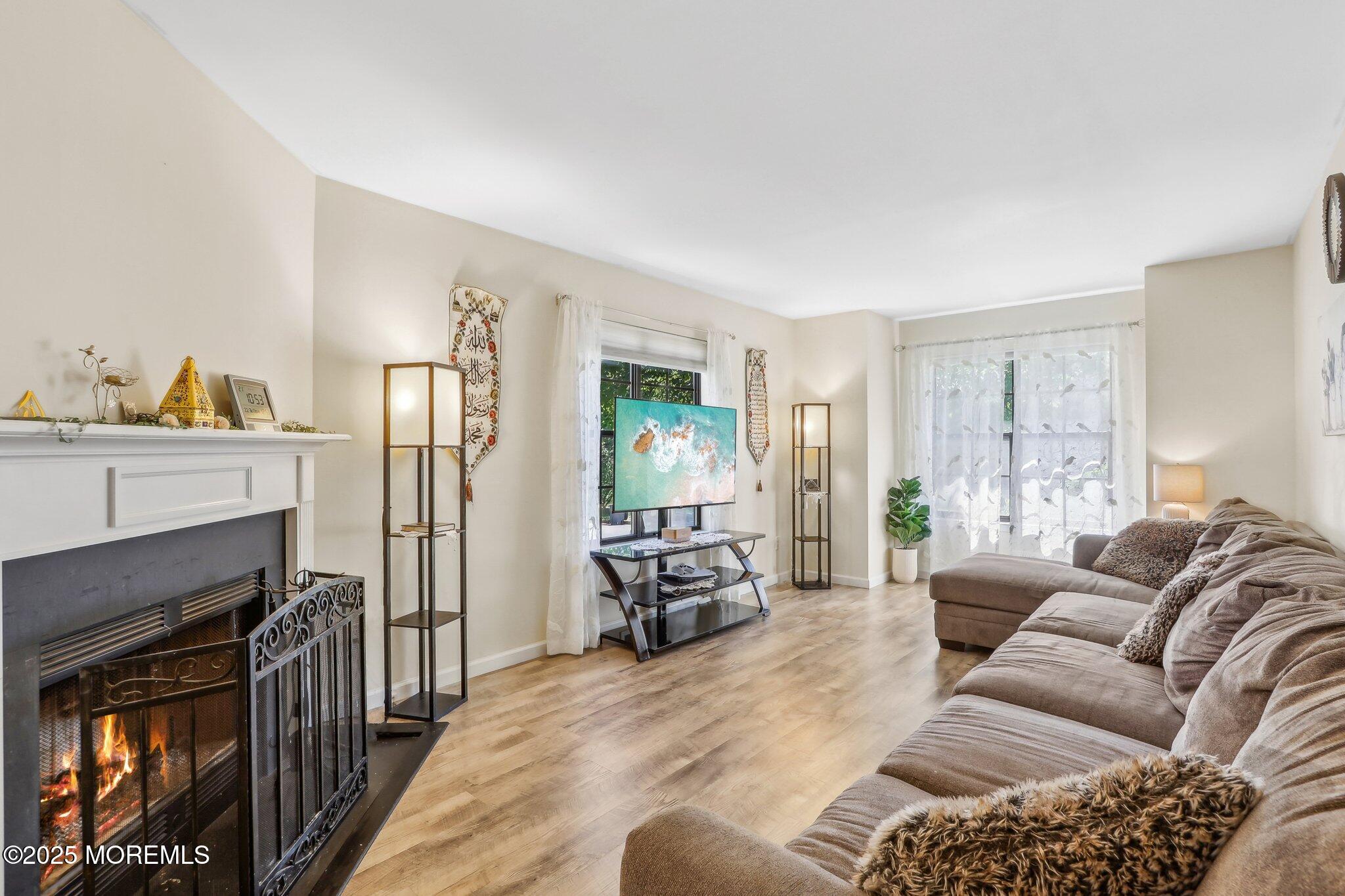 396 Oak Knoll Drive, Englishtown, New Jersey image 10