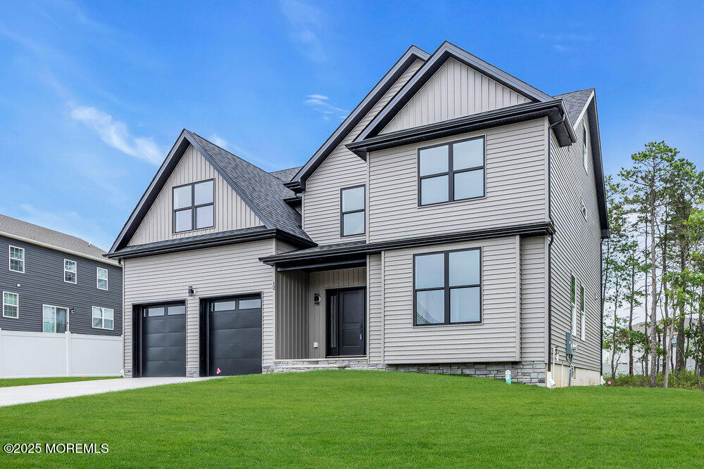 12 Outsail Avenue
