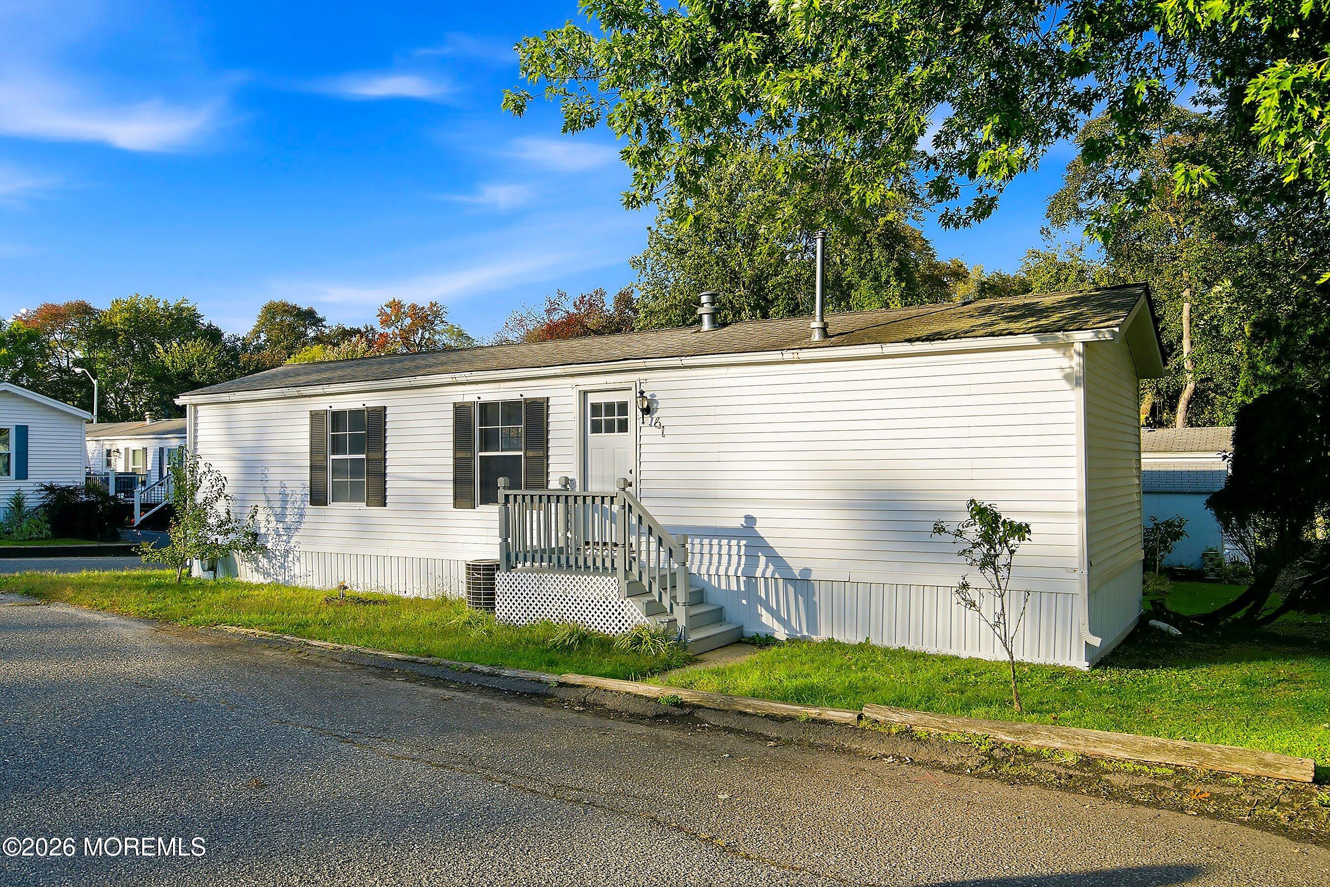 1820 Highway 35 61
