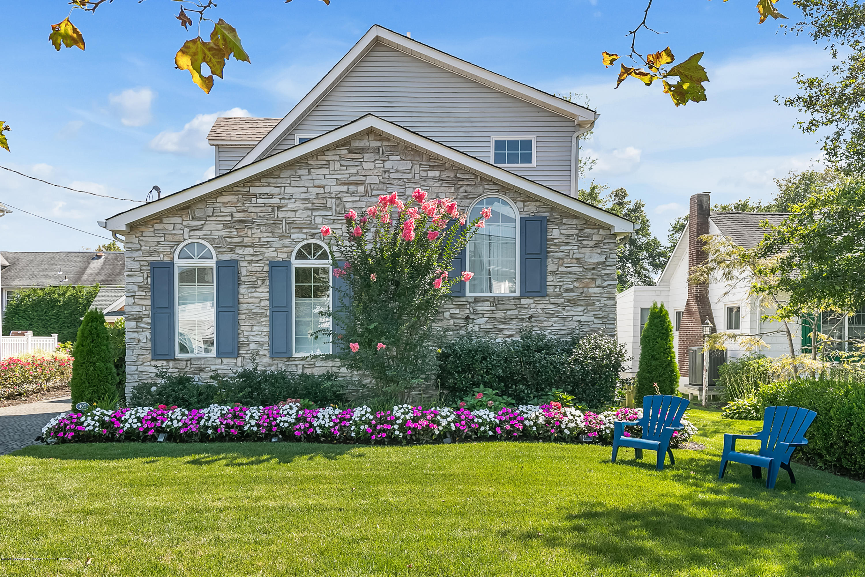 405 Salem Avenue Summer