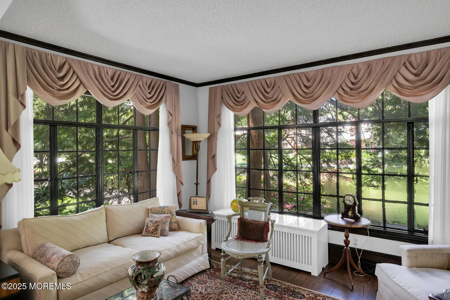 Little Silver, New Jersey 07739, United States, 5 Bedrooms Bedrooms, ,4 BathroomsBathrooms,Residential,Pending,182669