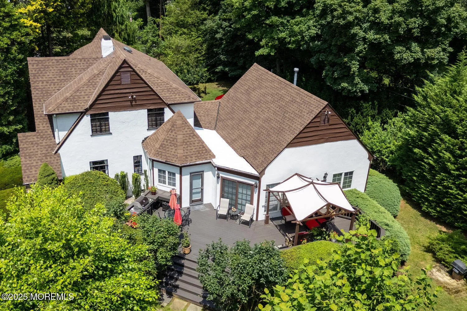 Little Silver, New Jersey 07739, United States, 5 Bedrooms Bedrooms, ,4 BathroomsBathrooms,Residential,Pending,182669