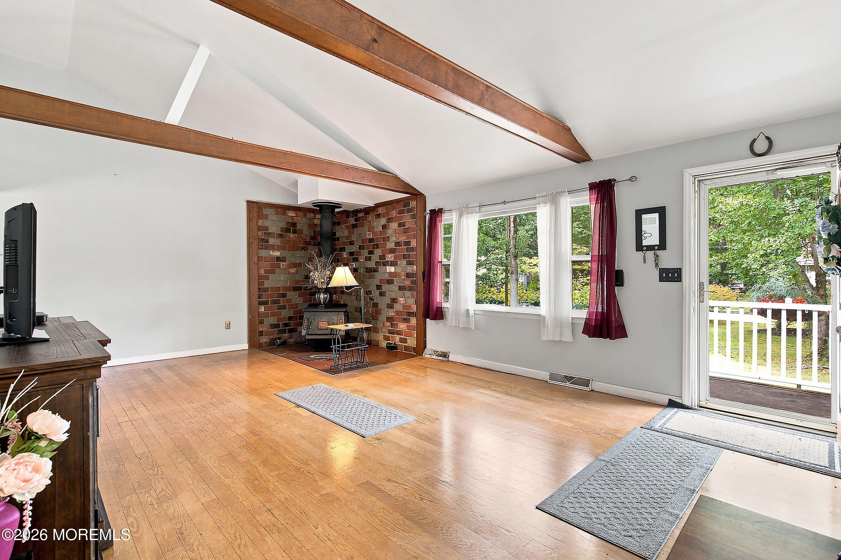 495 Cobain Road