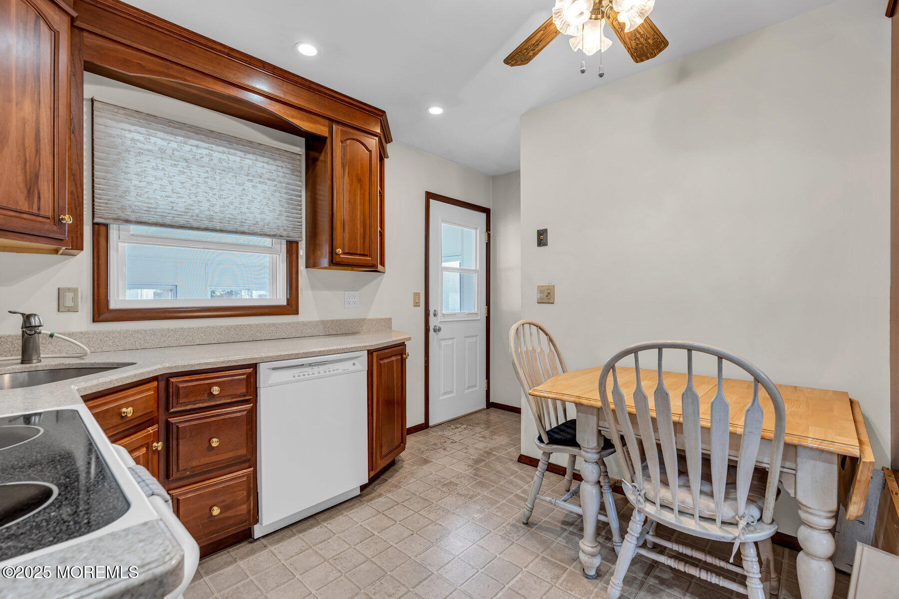 103 Rivercrest Drive, Toms River, New Jersey image 12