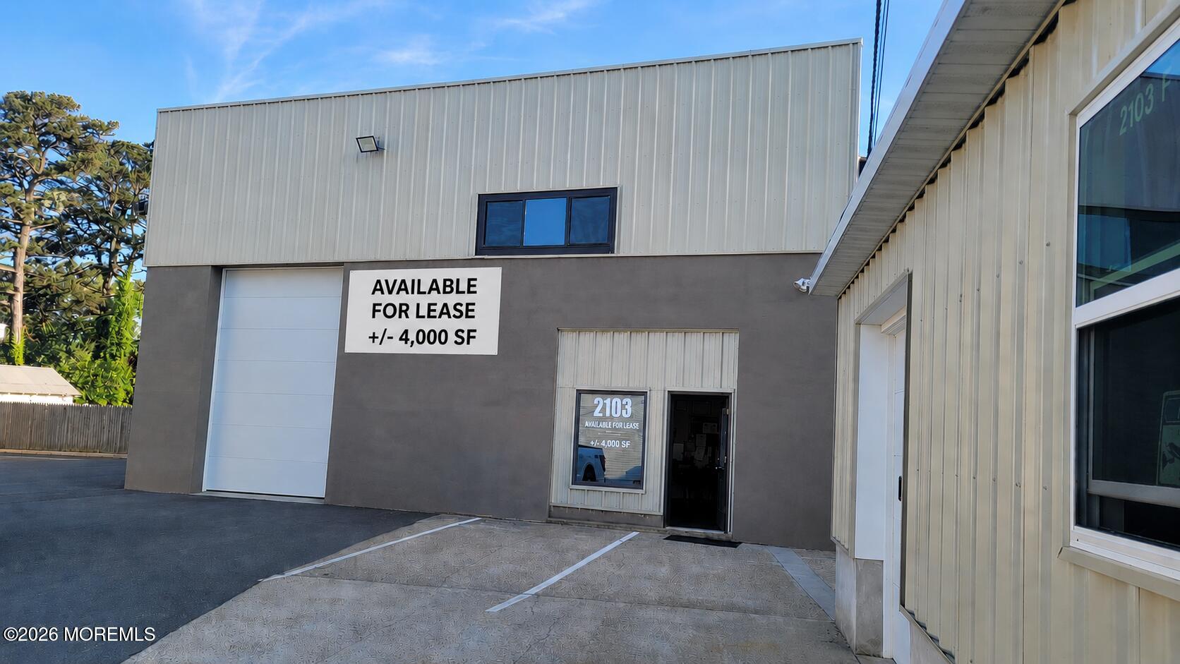 4,000 SF Warehouse