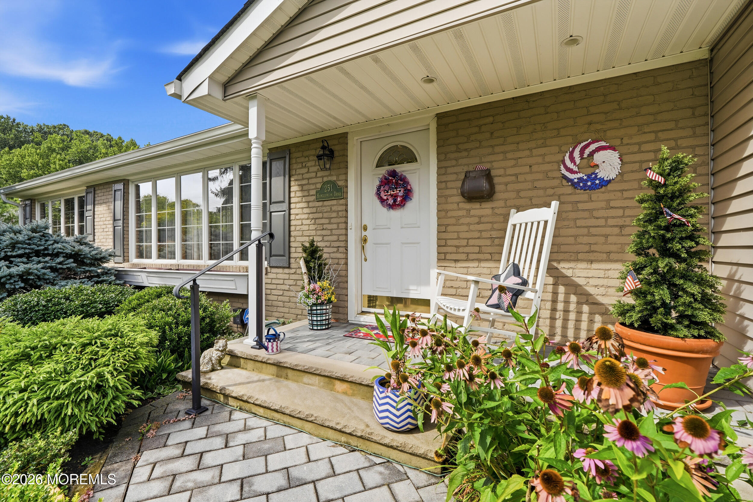 251 Hamiltonian Drive